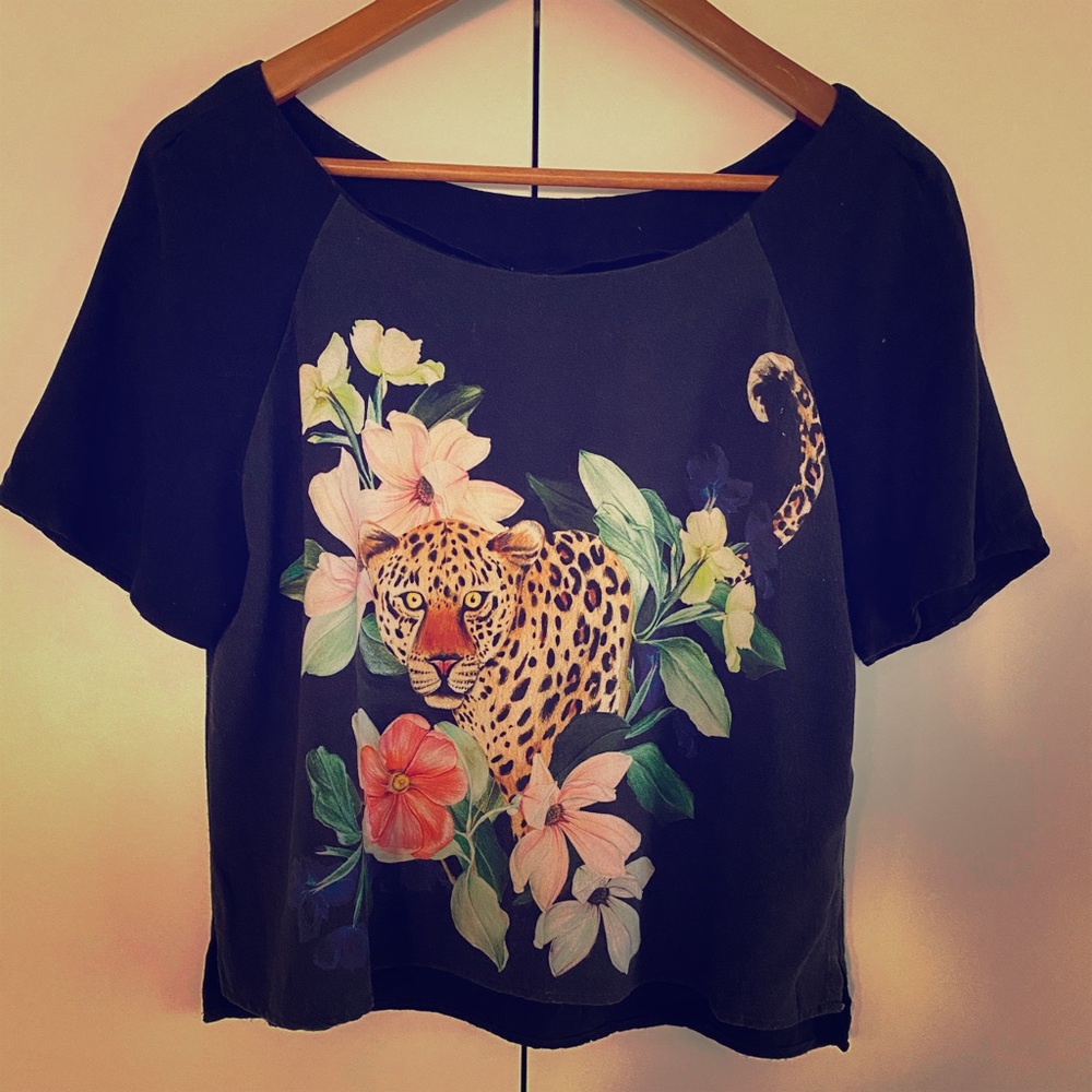 Anthropology rayon blend shirt with cool tiger